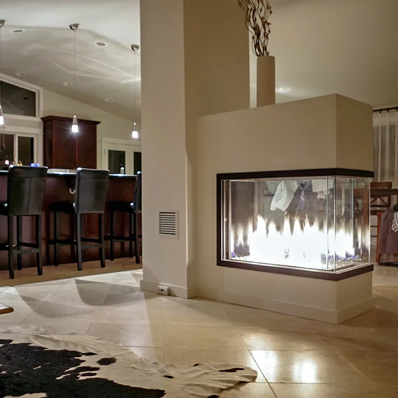 Interior contemporáneo con composición a medida